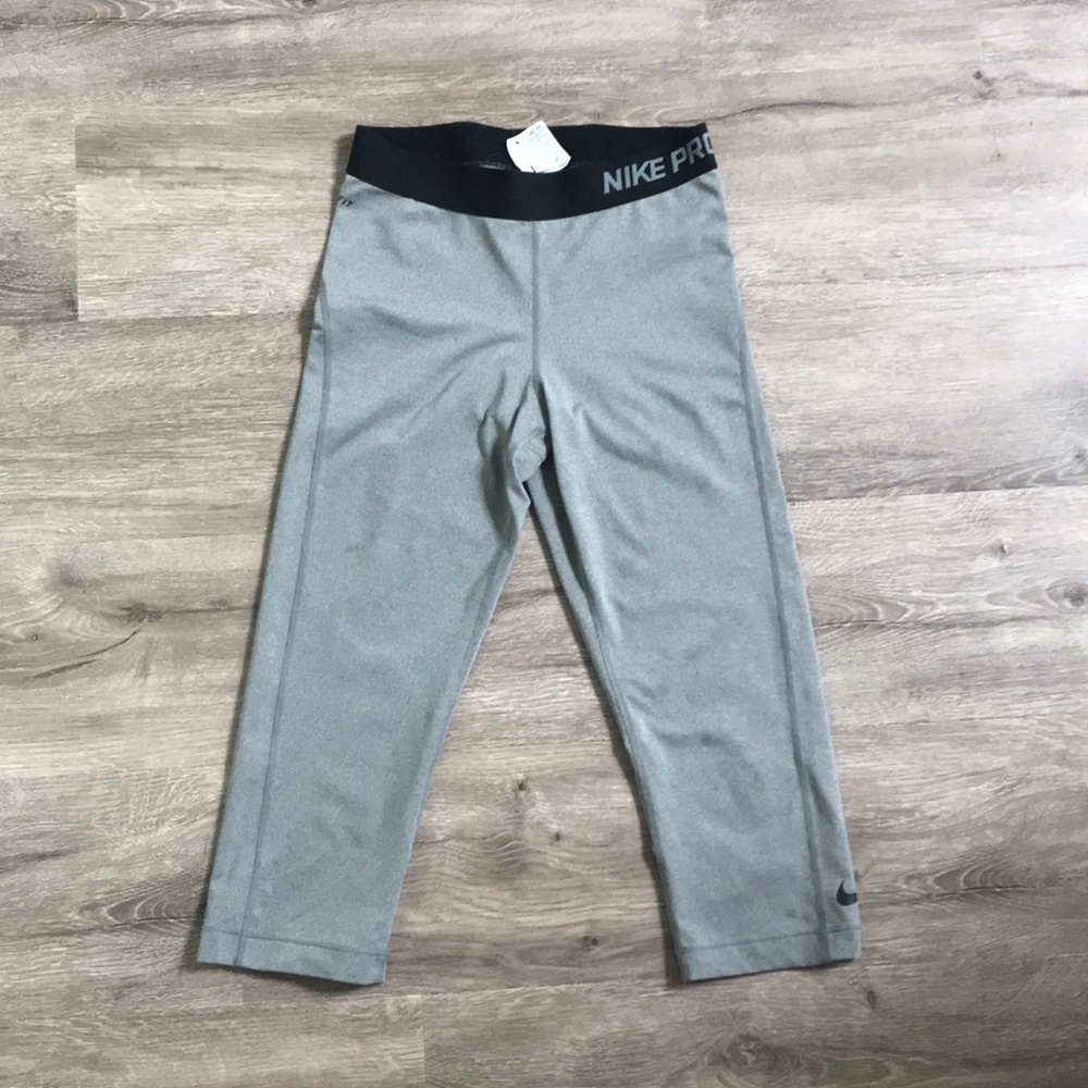 Nike Pro Dry Fit Capri Workout Leggings